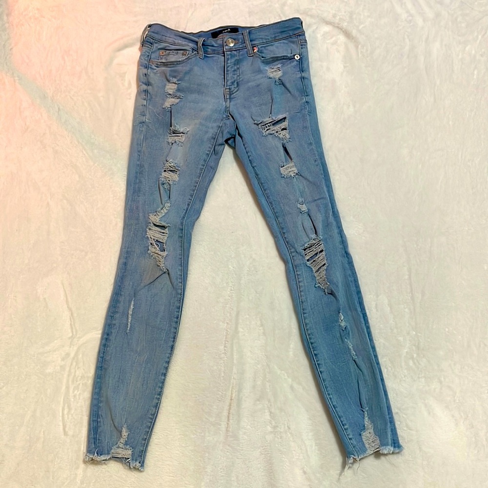 I’m selling aero pants size 2 for $25